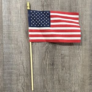 💞 Small American Flag